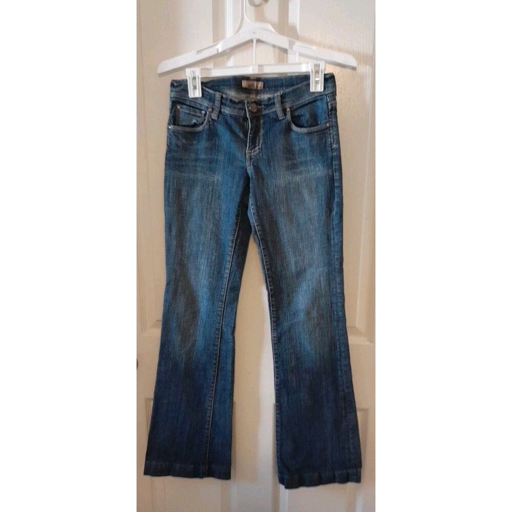 See Thru Soul Women’s Waist 27 Boot Cut Jeans. B32